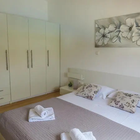 Apartamento Eddie - Great Location & Comfor