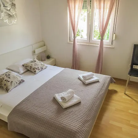 Apartamento Eddie - Great Location & Comfor