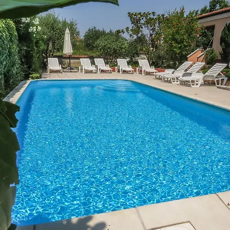 Apartamento Eddie - Great Location & Comfor