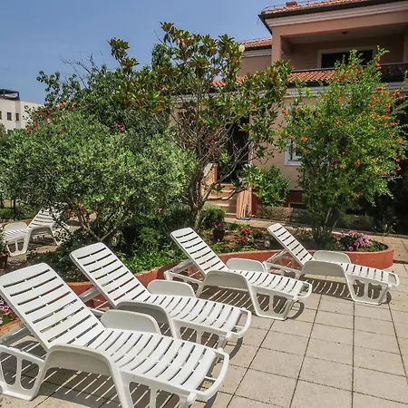Apartamento Eddie - Great Location & Comfor